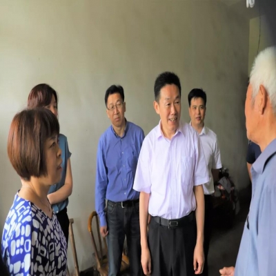 市殡葬服务中心党委慰问南宋村